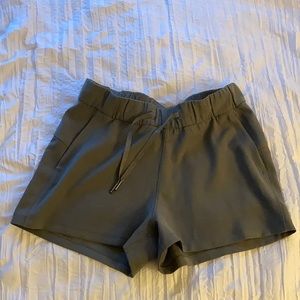 Casual lulu shorts